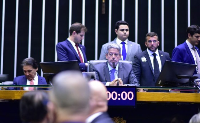Câmara aprova projeto que proíbe bloqueio de recursos do INPI; acompanhe