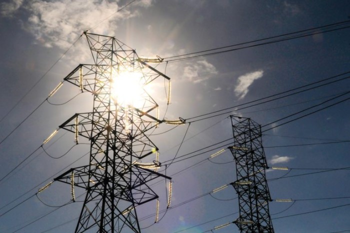 Lira cria comissão especial para analisar projeto da portabilidade da conta de luz