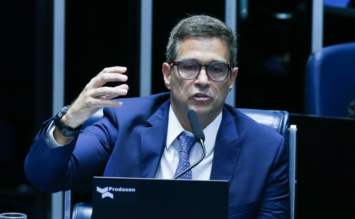 Banco Central estuda o fim do crédito rotativo do cartão de crédito