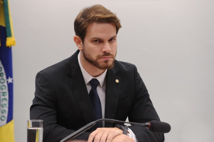 Comissão aprova divulgação do crime de importunação sexual no transporte público e em blocos de carnaval