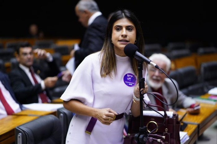 Comissão aprova versão do Senado para proposta que cria política nacional de economia solidária