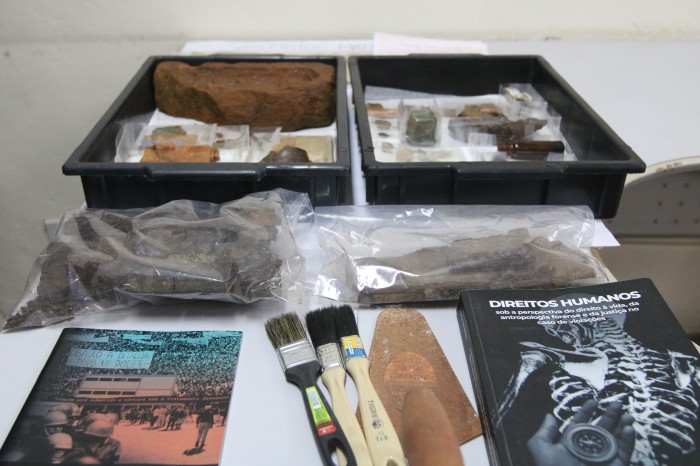 Pesquisadores encontram vestígios que pode ser de sangue no DOI-Codi