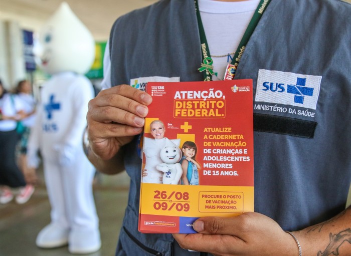 Campanha busca ampliar vacinação de crianças e adolescentes