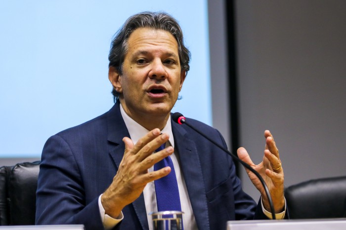 Brasil propõe garantir exportações para Argentina em moeda chinesa